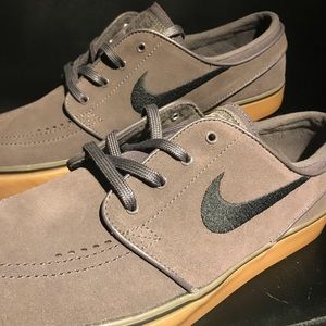 [SOLD] Nike SB thunder grey